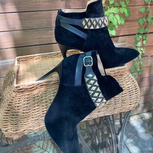 Badgley Mischka Joyce Suede Bootie